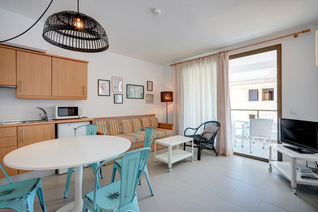 Lemar Apartments Colonia de Sant Jordi Bilik gambar